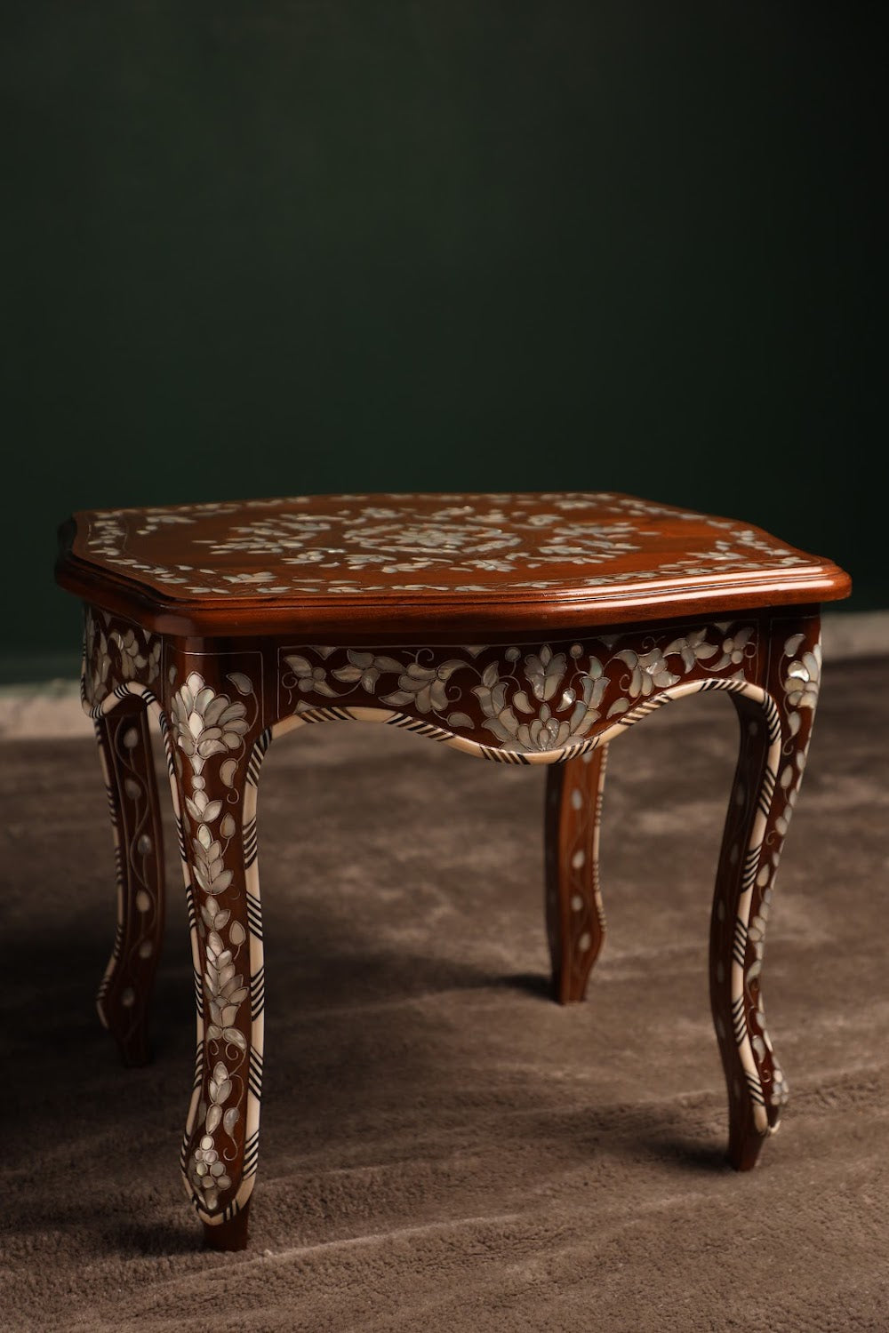 Istanbul Collection Table