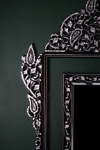 Handmade luxurious mirror with mother-of-pearl inlaid and lightened frame | Narjis collection