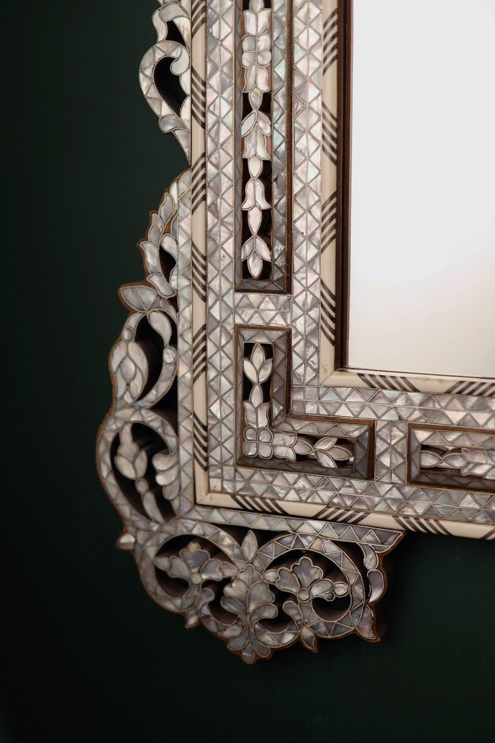 Taj collection mirror