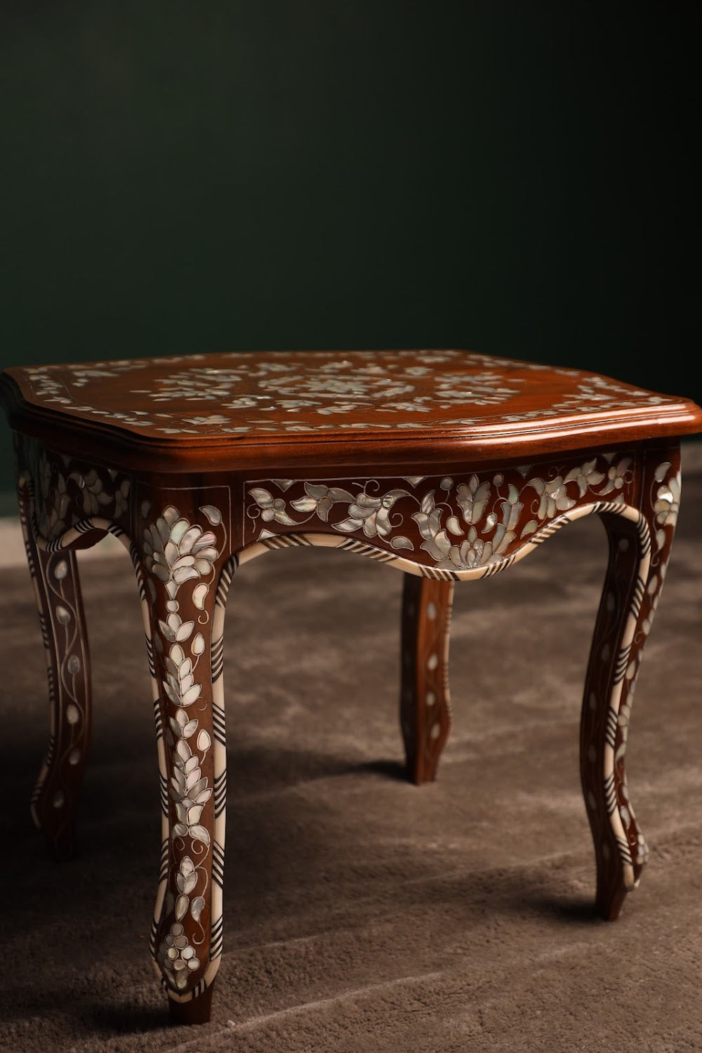 Istanbul Collection Table